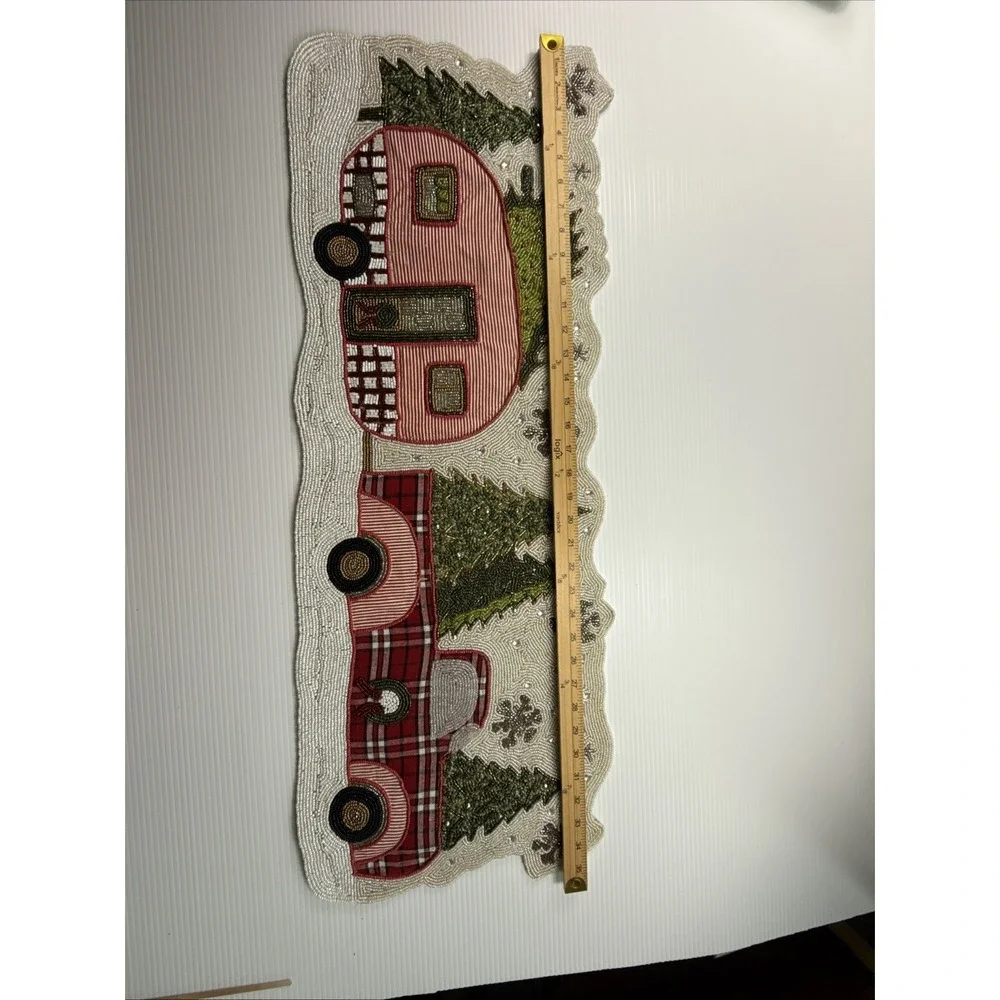 CHRISTMAS BEADED TABLE‎ RUNNER RED TRUCK GREEN TREES 36